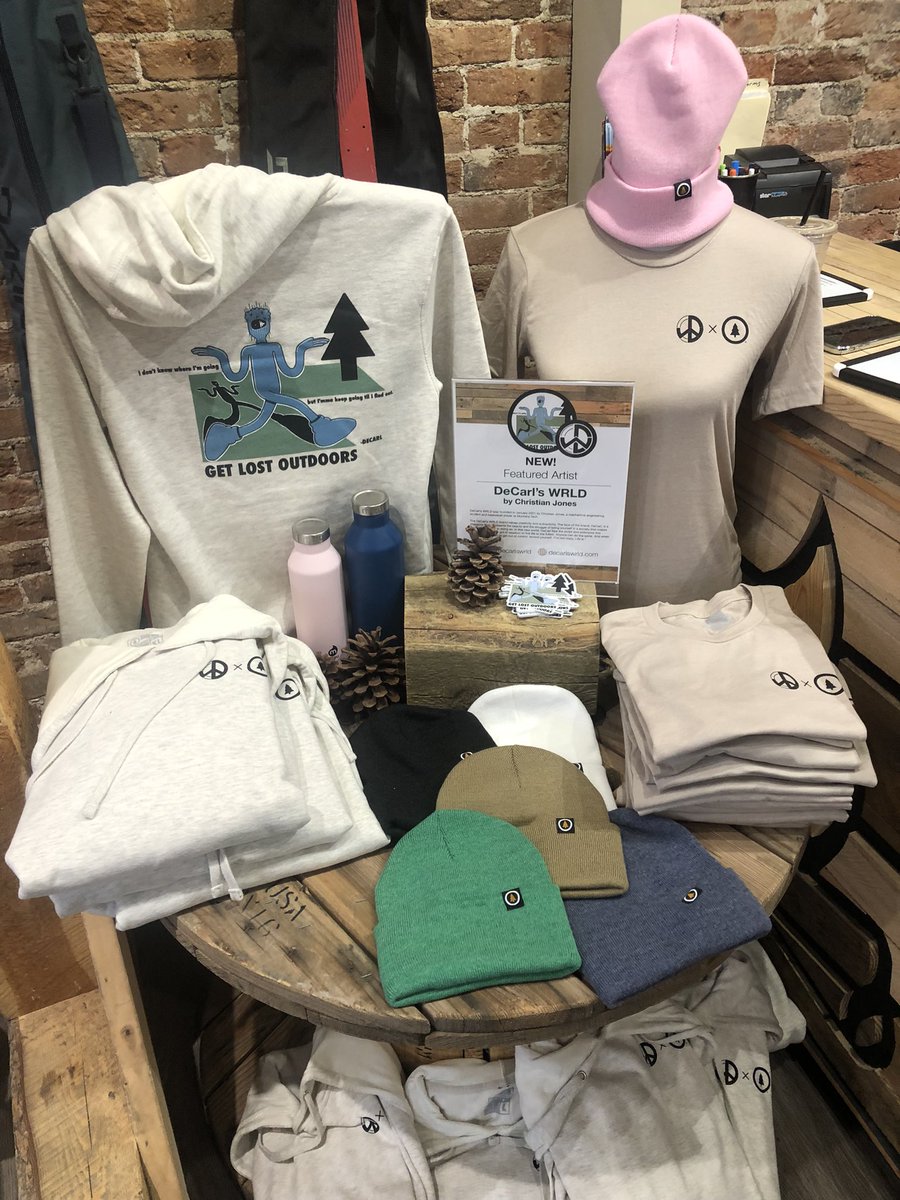 MTechHoops's tweet photo. Folks, @_christiannj makes big baskets, is a conference champ, studies mechanical engineering, and runs his own clothing line.

Head over to @5518designs in Uptown Butte to check out his work. 

#StudentAthleteEntrepreneur https://t.co/45XhdSNSSI