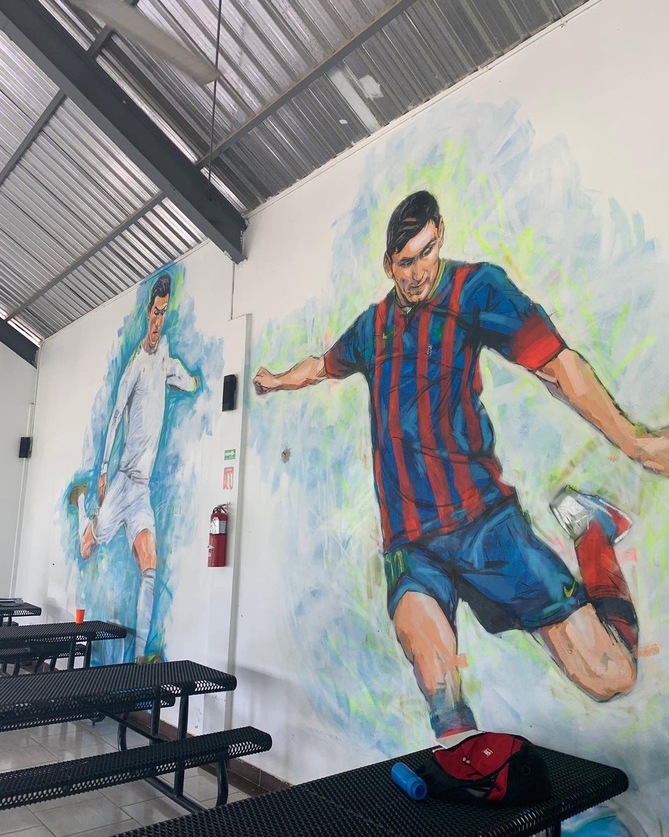 DavidABarr_'s tweet photo. Very cool &amp; overwhelming experience visiting an orphanage in the Dominican. Show up at the footy ⚽️ once again 🙄. https://t.co/ZLuORWqEgC