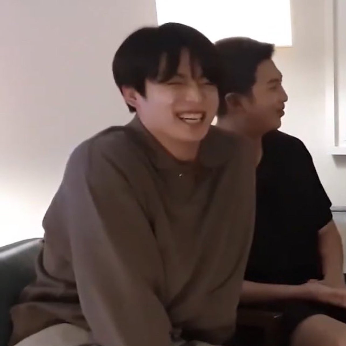 jjk pics✨ tweet media