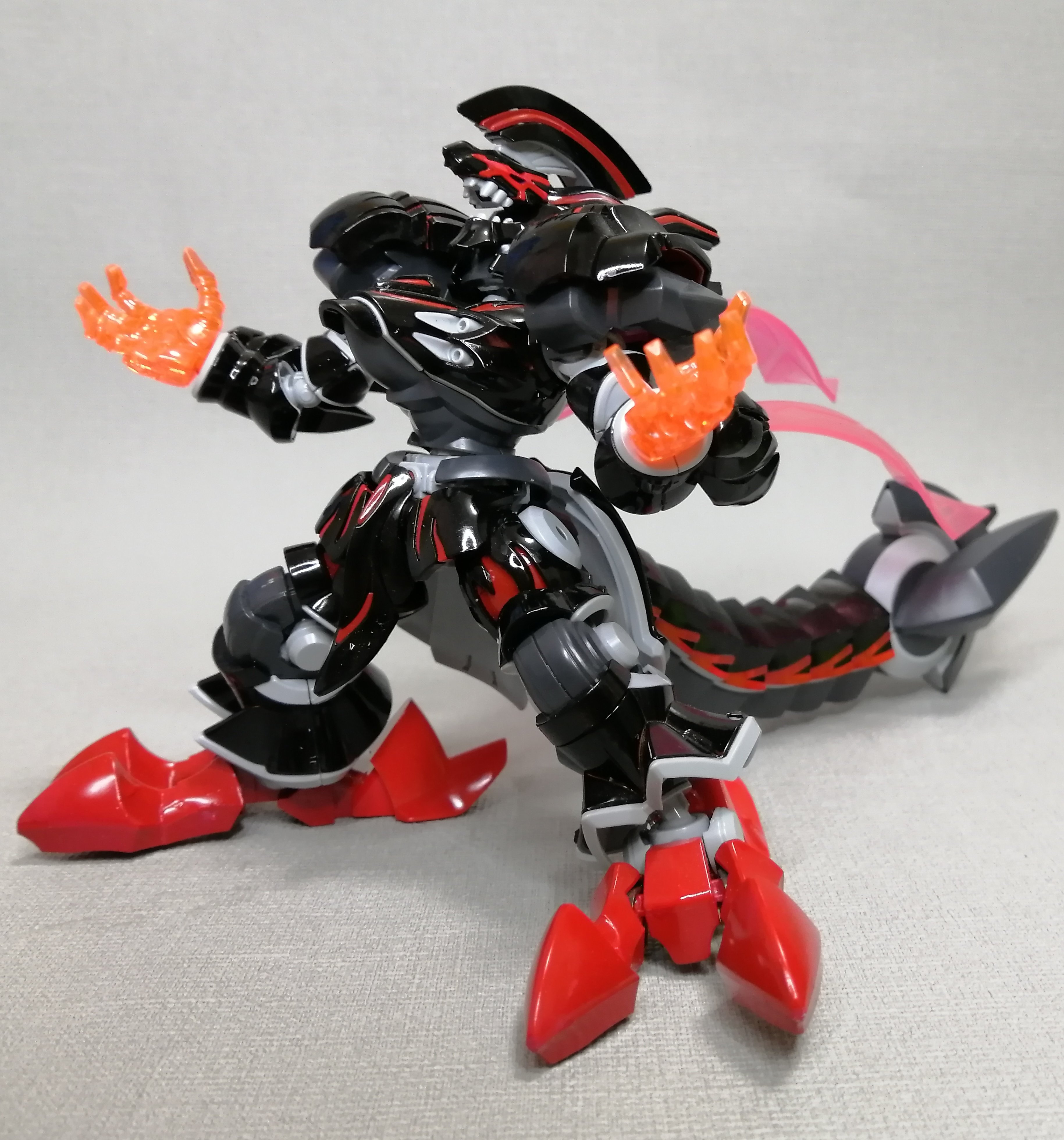 プラモデル　組立済　模型　LBX ダンボール戦機　イフリート　塗装　① Amazon | LBX ダンボール戦機 イフリート 1/1スケール 色分け