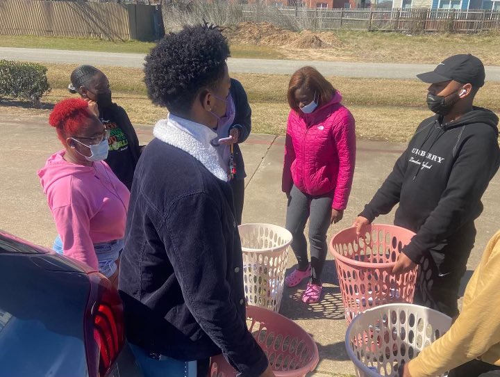 ProtectVillage's tweet photo. Thank you forever for coming out to Protect The Village’s Senior Citizens Care Packages Drop Off. Impacting the lives of those around us to build a stronger connection. 💜🌳 https://t.co/YMVwCVUgU7