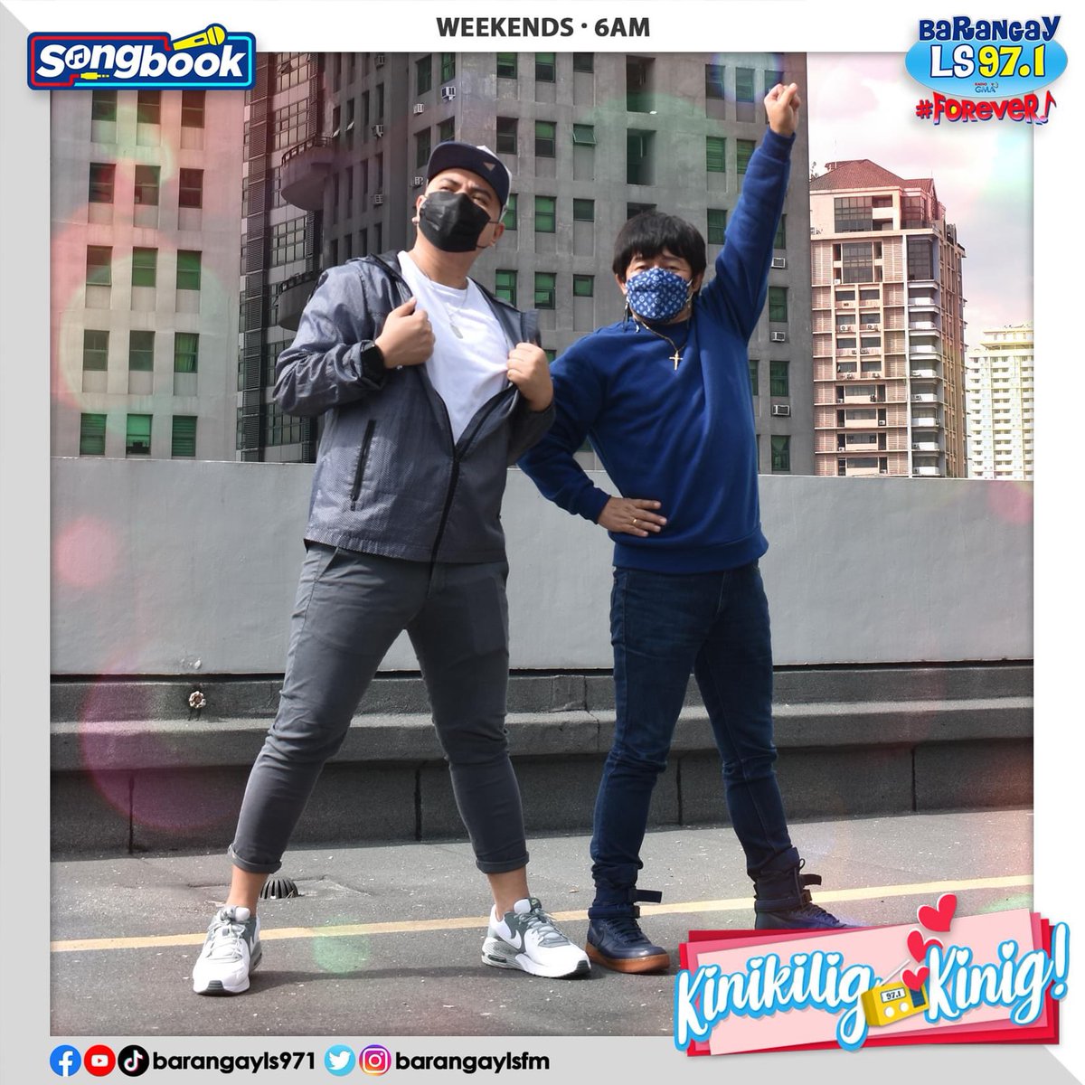 Masarap ang almusal kapag may kantahan! Kaya samahan na si Papa Ding at Janna Chu Chu sa #Songbook! Hanap. Reserve.

1. Click mo ito para magHANAP ng kanta: ➡ bit.ly/BarangayLSsong…
2. I-comment mo and number at title para magpa-RESERVE

Listen LIVE: bit.ly/BarangayLS971L…