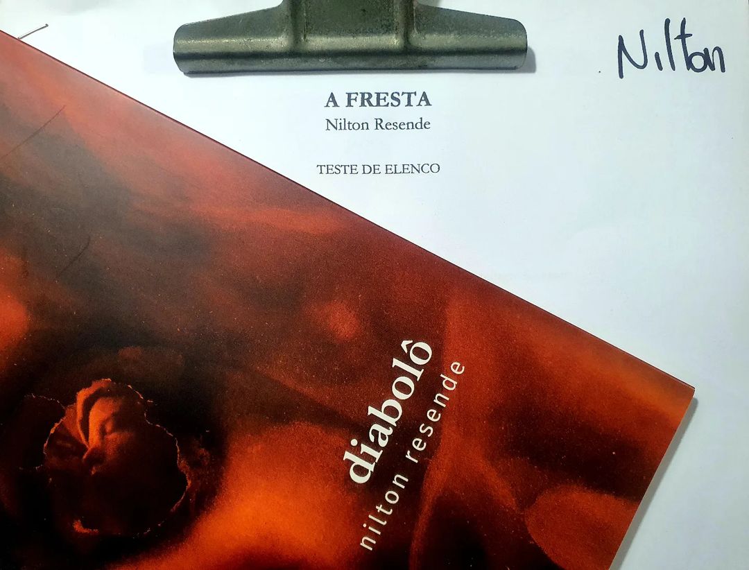 NiltonResende's tweet photo. Hoje, primeira sessão de teste de elenco para meu próximo curta-metragem,  A FRESTA. Com roteiro de Bruno Pedrosa, é baseado no texto homônimo que está no meu livro de contos DIABOLÔ, cuja segunda edição, bastante revisada, foi publicada pelo selo Trajes Lunares. https://t.co/bbf0bwgQuP