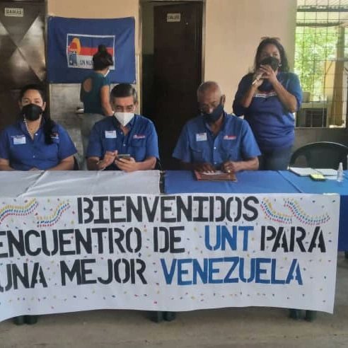 guillerpalacios's tweet photo. #19Feb Compartimos con dirigentes y militantes de @partidoUNT @UNTMoran, de diferentes parroquias, quienes expresaron su adhesión a los programas para relegitimar las estructuras y trabajar en la construcción de plataforma unitaria para derrotar #regimen @NicolasMaduro https://t.co/VMxHTbZWJY
