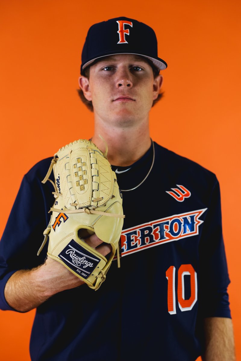 Titans leave one stranded. 

Tyler Stultz takes the mound! 
#TusksUp