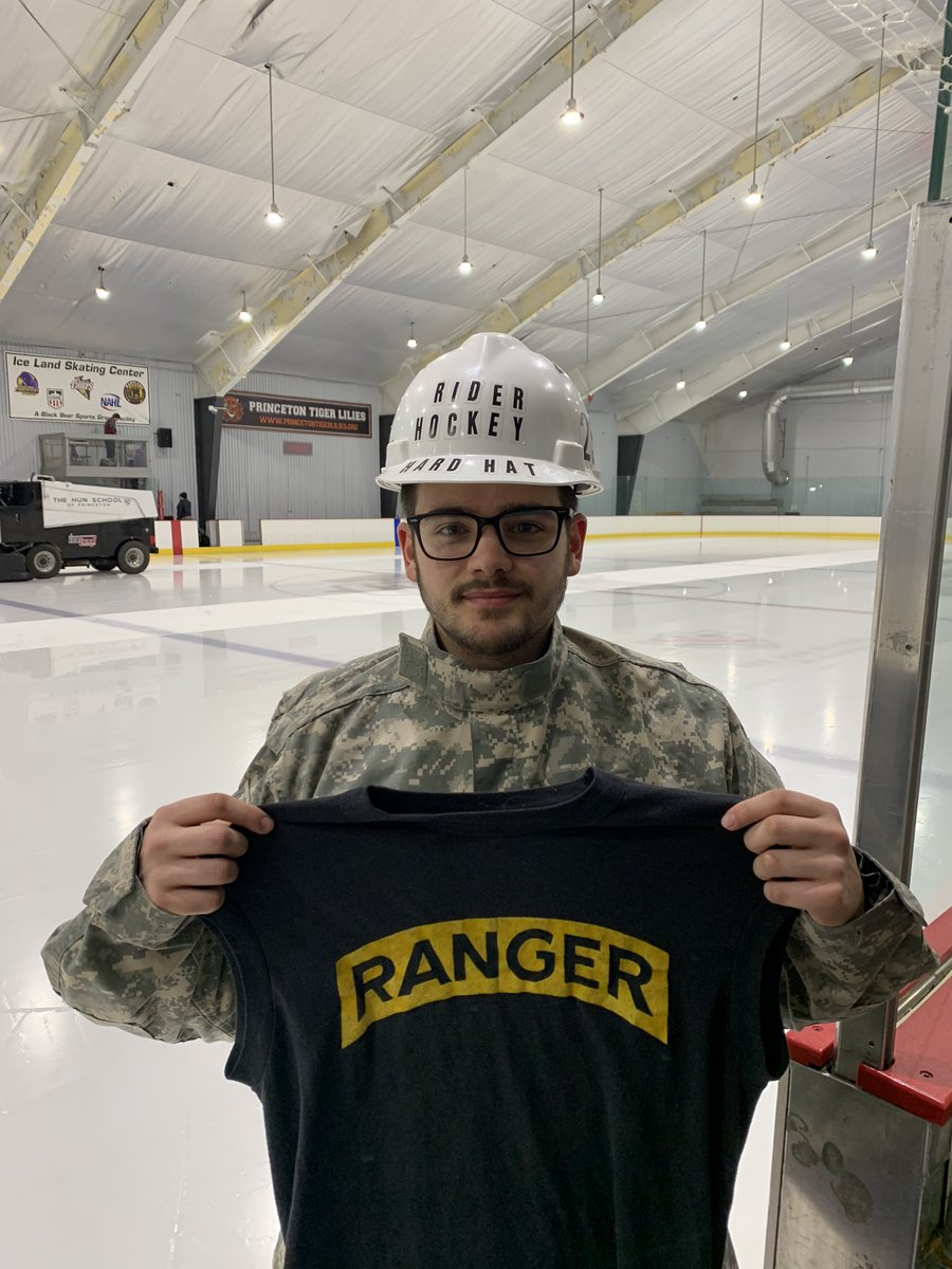 RiderIceHockey's tweet photo. Godfrey battled strong in net all game and leads Broncs to 4-3 win over Rowan. #Hardhat #RangerJacket honors well earned in afternoon tilt. Rider advances to championship game tomorrow vs. Liberty
#RiderIce #TheBrotherhood #FinalCountdown https://t.co/puqrU7BAnU
