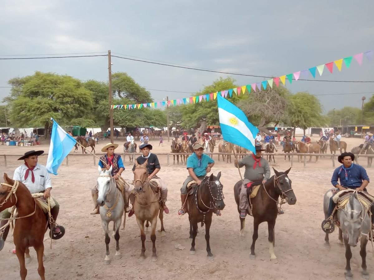 Icaño celebra las tradicionales Trincheras de Carnaval, y nuestro amigo <a href="/erovea/">edgardo rovea</a> aprovechó la ocasión para promocionar el #200más1.

¿Hay algún evento similar en tu ciudad? ¿Querés ayudarnos con la difusión? Escribinos al +54 9 11 5860-8299 y te mandamos los volantes.