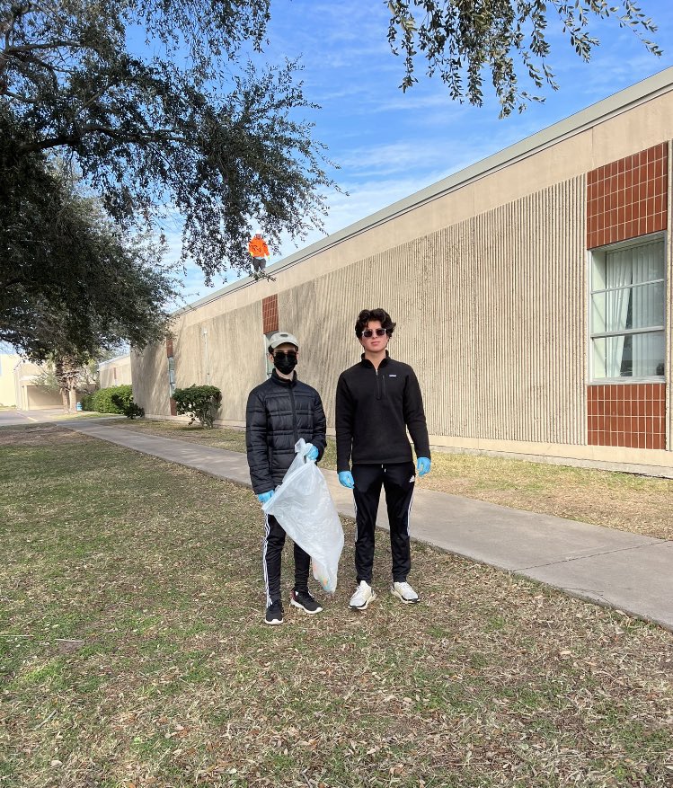NHS at today’s Campus Beautification! 🌳