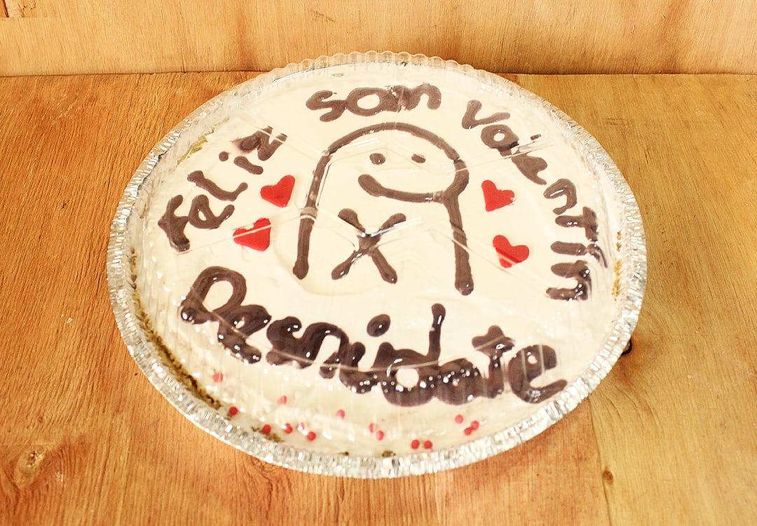 holarepostera's tweet photo. Me pidieron un torta tres leches con un meme. Se cumplió al cliente ♥️🙏 https://t.co/krEzx5JBUj
