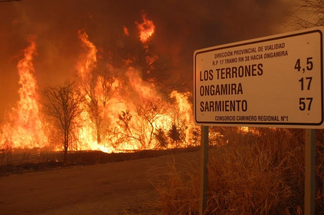 Los incendios nunca pudieron haber tomado por sorpresa a Cabandié. En 2020 se quemaron un total de 1,15 millones de hectáreas. En el Delta del Paraná, se perdieron 486.934. Otras 102.770 fueron en la Patagonia. En Córdoba 40 mil y hubo incendios en otras 14 provincias