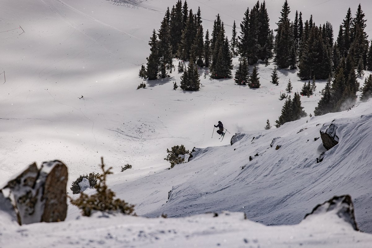 Arapahoe_Basin's tweet photo. "Go big or go home," that's what was happening this past week in Zuma Bowl as skiers competed in an @ifsafreeriders 2 star and juniors event. Lots of local @teamsummit_org skiers and visiting competitors were sending it!
#ABasin #FreerideWorldTour #ThisIsFreeride https://t.co/z4gsctNFDt
