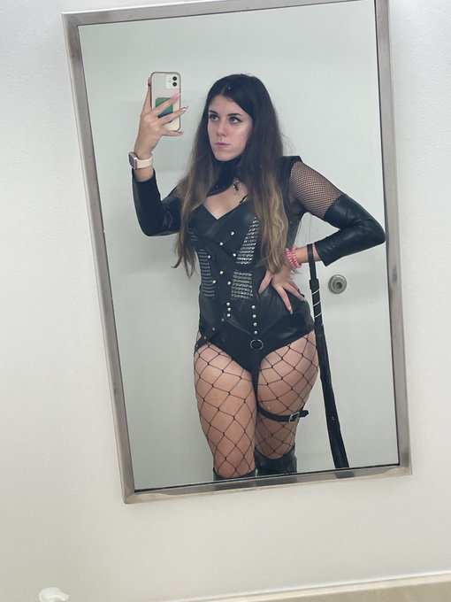 Thank you @diamondanii for reminding me of my place last night as a sat at home alone in my cage and<a class="tags" href="/tag/diamondanii">@diamondanii</a><a href="/tag/femdom"class="tags"><span>#femdom</span></a><a href="/tag/findom"class="tags"><span>#findom</span></a><a href="/tag/footworship"class="tags"><span>#footworship</span></a><a href="/tag/chastity"class="tags"><span>#chastity</span></a><a href="/tag/beta"class="tags"><span>#beta</span></a><a href="/tag/paypig"class="tags"><span>#paypig</span></a>