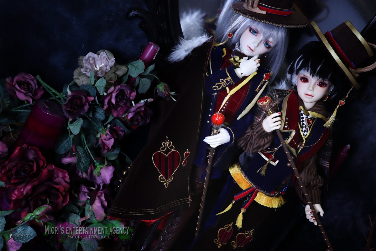 miori_1100_doll's tweet photo. #BDCD #6
Wonderland in the dark
刺繍と装飾品に拘りました😆💕あとはユキさんのニーハイブーツが綺麗に作れたので満足しています☺️頭の帽子から足先までKing Re:valeって感じで2人ともめちゃくちゃカッコよく撮れたのでは😍😍
*二次創作です #りばれキャラド https://t.co/eKzWL0I2Lc
