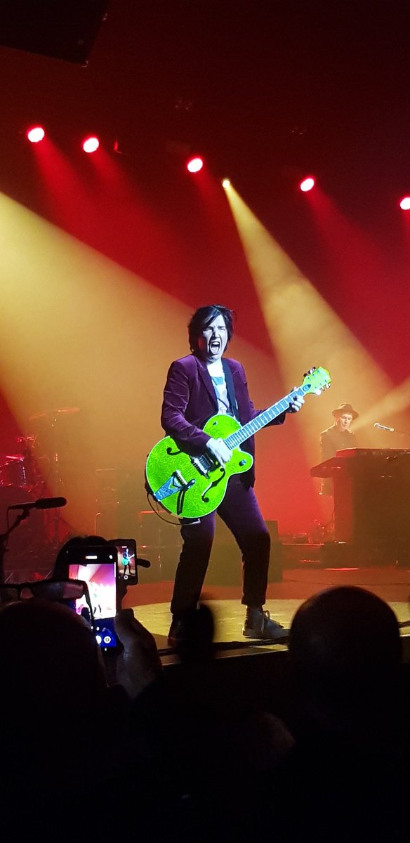 AmandaMett's tweet photo. @texastheband @VicTheatre https://t.co/RSl3qQhvE6