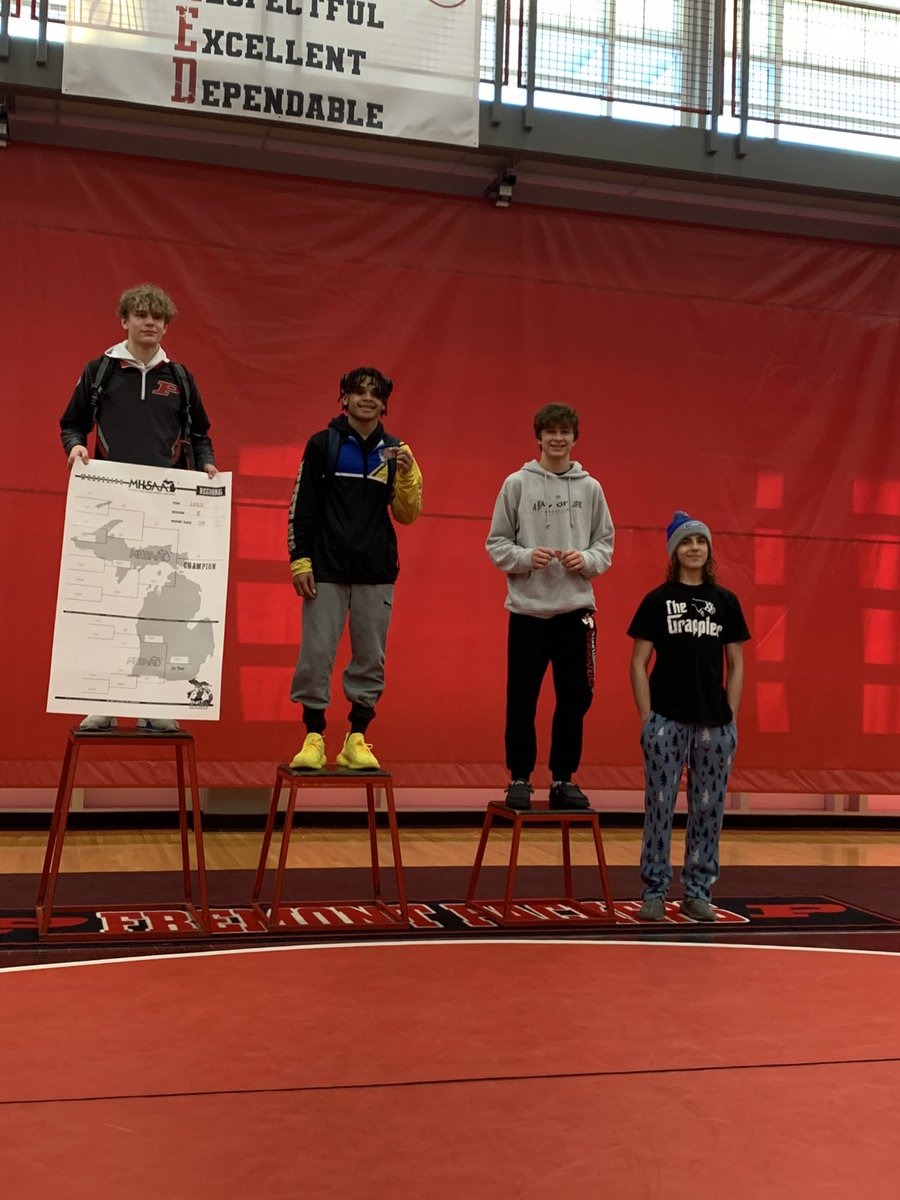 SwartzCreekHS's tweet image. Congratulations to Levi Lloyd (#145) for placing 2nd and Mason Feudale (#119) for placing 3rd at D2 Regionals and advancing to become 2022 MHSAA State Qualifiers! #DragonPride @swartzcreekad @swartz_creek @IntoTheCreek