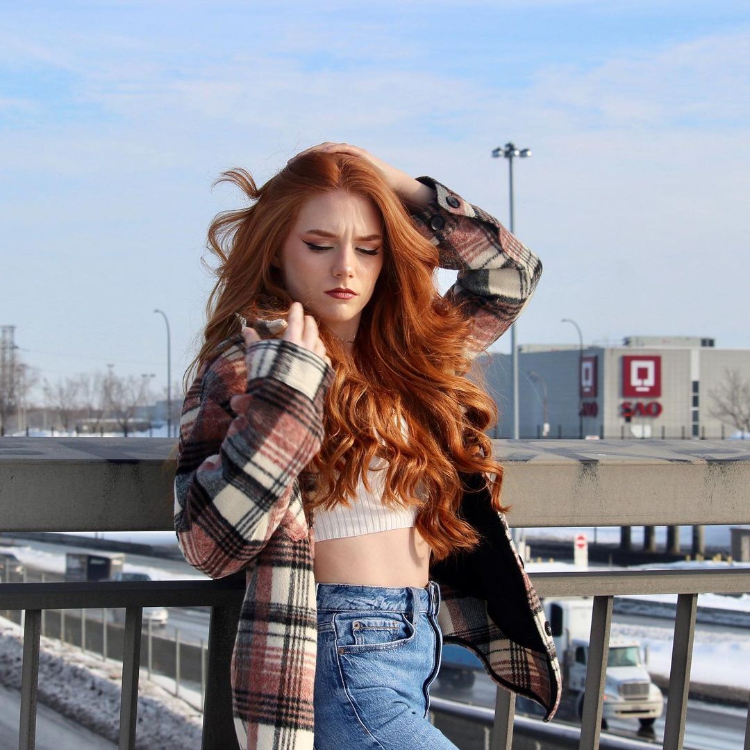 ⠀︎

︎
 
   ⠀⠀     —— Unas chicas se arreglan y yo˒˒◗