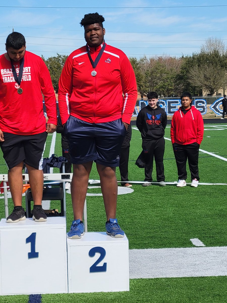 Congrats to this young man for earning 🥈medal at the Ranger Relays Invitational in the discus.
#StartStrongFiniahStronger