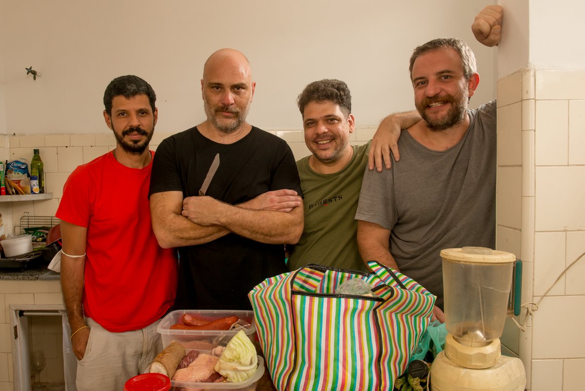BarDoVandom's tweet photo. Prepare a cerveja e o guardanapo pois já já teremos o especial Larica Total: 10 Anos Depois! 
#voltalarica https://t.co/WMtZYljPFF