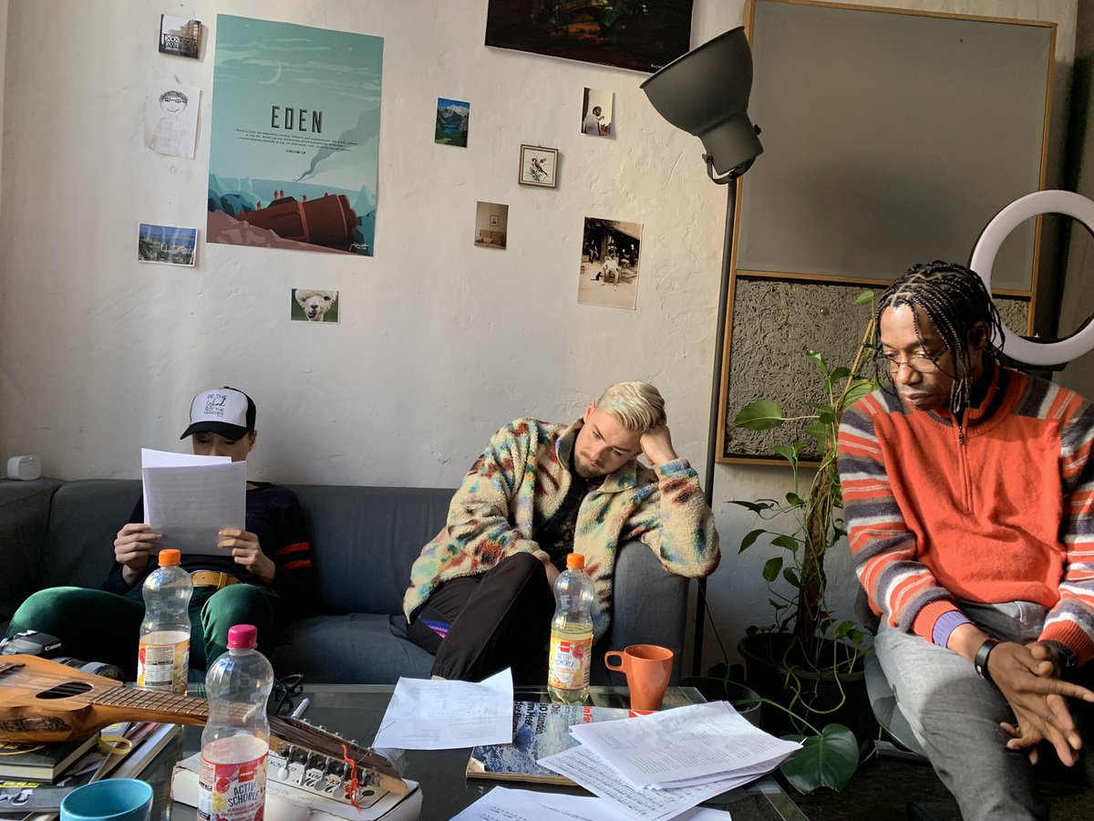 horsemusic's tweet image. I am completely exhausted but it’s a wrap - more pics to follow but here’s just a wee taster, my phone is full of happy snaps Thanks @HolgerEdmaier you can take a nap now 😉 Take me home @KLM @KeyeKatcher @lilisommerfeld #MKSM #BERNIE #recording #sing #berlin @100ProMensch 🇩🇪🏴󠁧󠁢󠁳󠁣󠁴󠁿