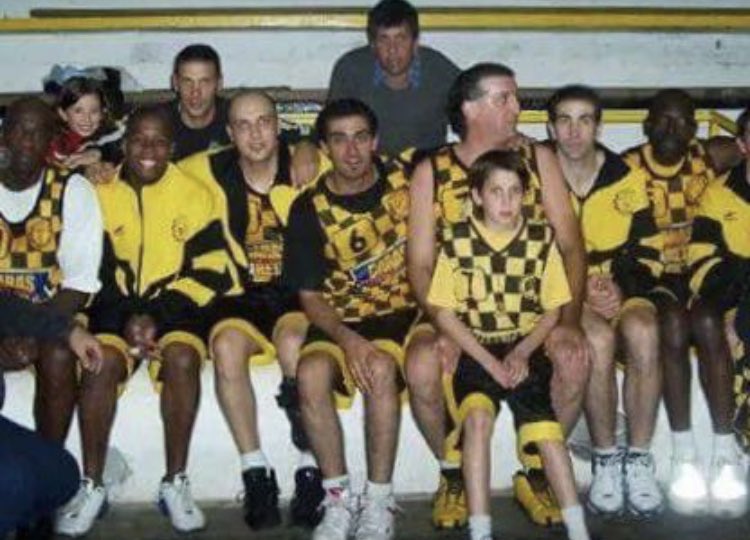 😔🖤🖤💛💛😔