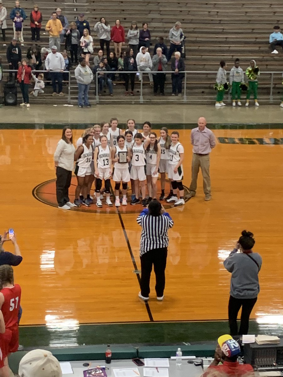 BenbrookBobcats's tweet photo. MS Basketball 🏀 8th Grade Boys finish as the FWISD City Champions and 8th Grade Girls finish as Runner-Up!! Congratulations Bobcats!! #FAMILYALLIN @FWISDAthletics https://t.co/eCFYyD1eva