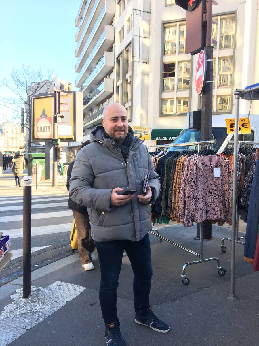 FranckLC's tweet photo. Excellente matinée @ReconqueteXiv - @ReconqueteParis sur tous les marchés du #14e à la rencontre des #Quatorziens pour les informer sur le programme de @ZemmourEric - @Reconquete2022 . Accueil de plus en plus chaleureux, eux aussi veulent sauver la France.
#ZemmourPresident https://t.co/0UCWeEsmHD