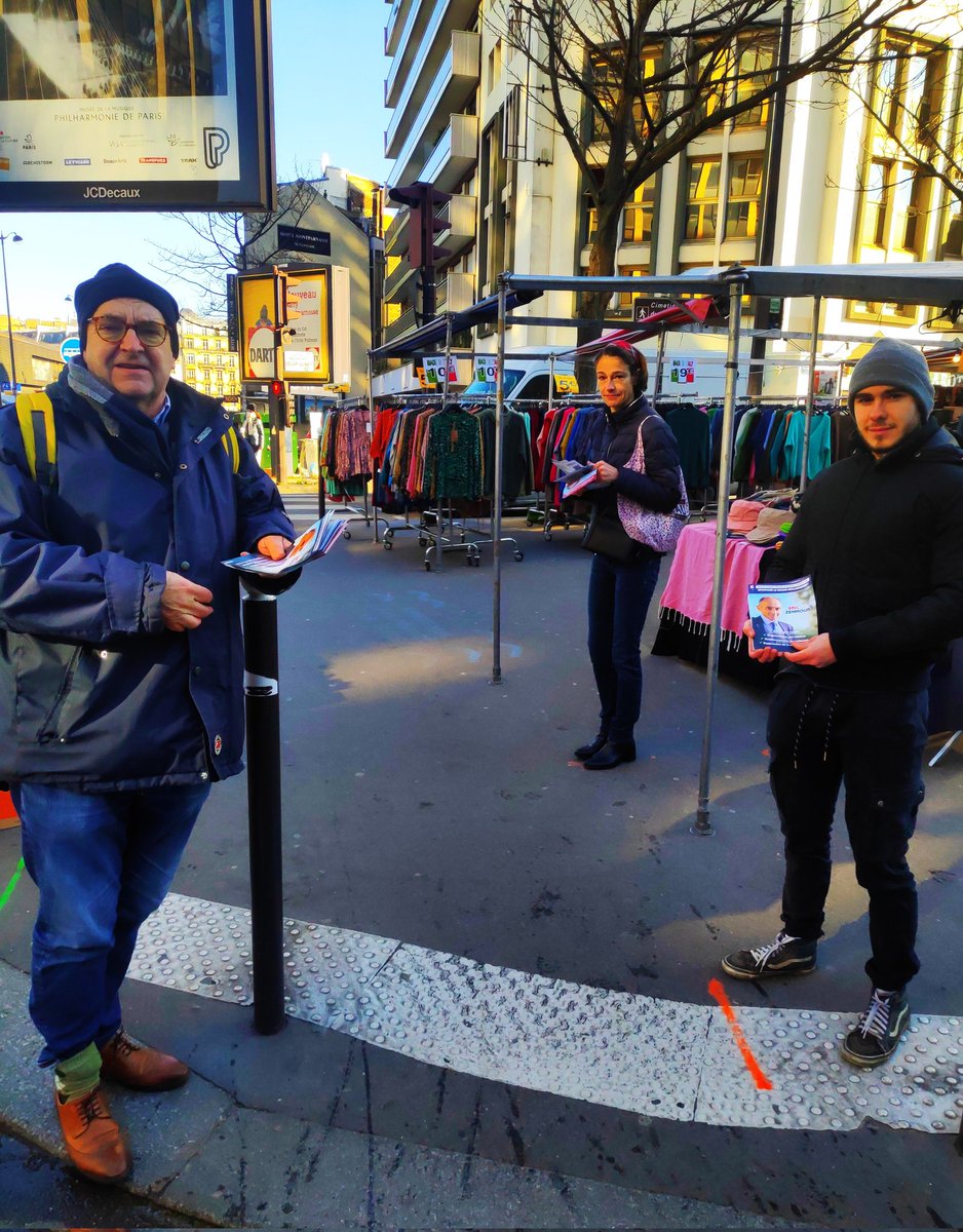 FranckLC's tweet photo. Excellente matinée @ReconqueteXiv - @ReconqueteParis sur tous les marchés du #14e à la rencontre des #Quatorziens pour les informer sur le programme de @ZemmourEric - @Reconquete2022 . Accueil de plus en plus chaleureux, eux aussi veulent sauver la France.
#ZemmourPresident https://t.co/0UCWeEsmHD