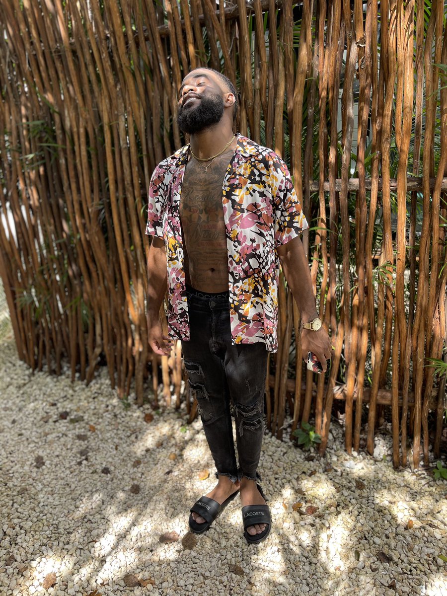 LDsoFleee's tweet photo. Which way to the blessings? I need more of em! Thankful ☀️🇲🇽🏝 https://t.co/x3J65ChBr6