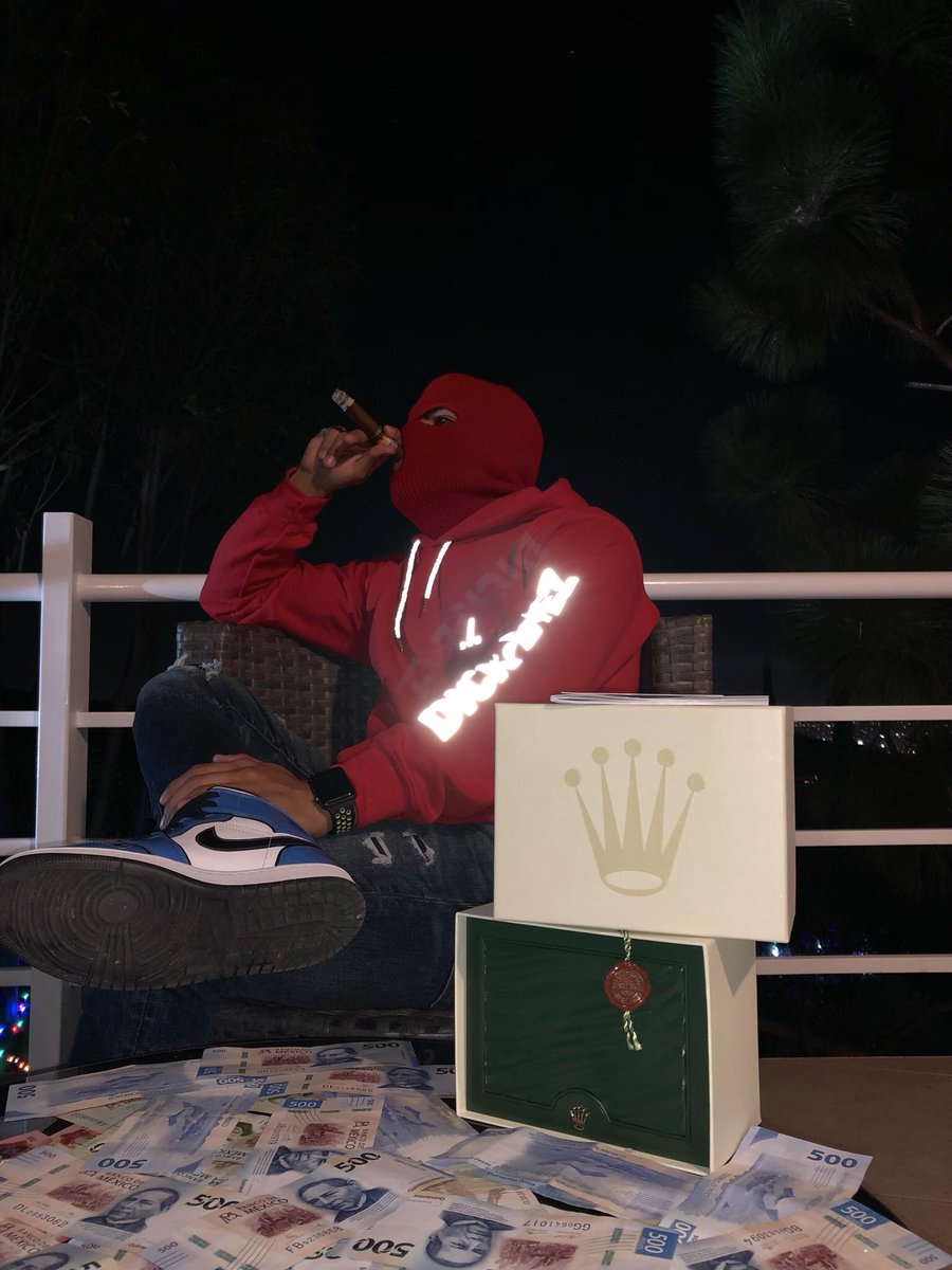 dickeyeznft's tweet photo. Are you ready to win the ROLEX, just for our community, we love you DICKEYEZ, stay tuned whitelist people 🚀😮‍💨 

Rt &amp; like this post to get to the WHITELIST https://t.co/OKvqoEWATQ