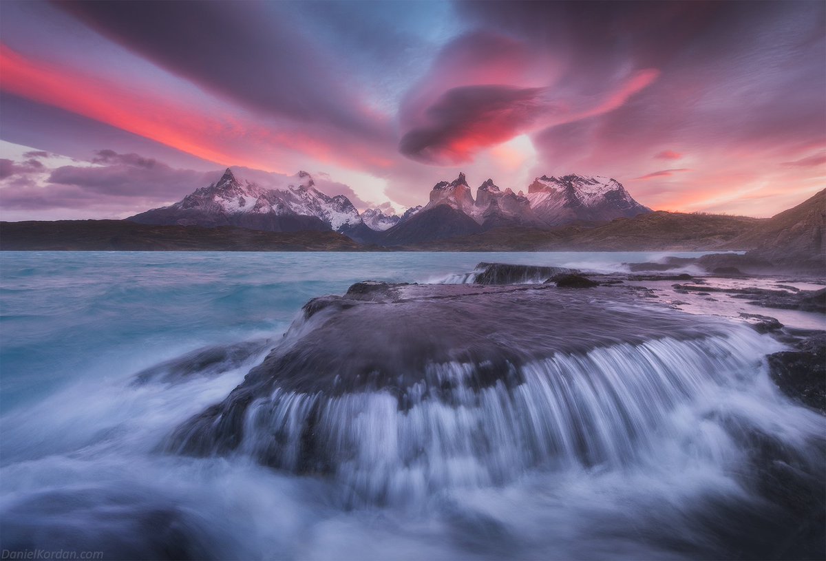 GN frens 
With the photo from Torres del Paine, Chile