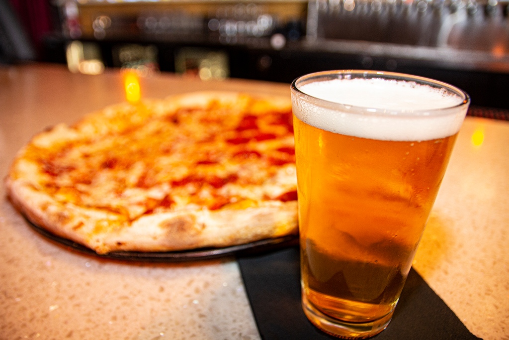 Enjoy your pie in @Skybartucson during #HappyHour 7 days a week, 4pm-7pm
$1 Off draft and $1 Off wells.
🍻
#4thavetucson #tucson