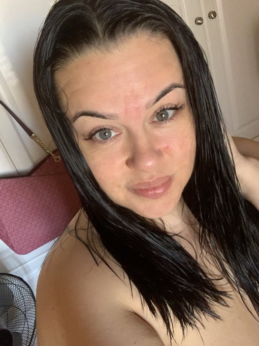 Fresh out the shower. https://t.co/a9v8a6mmqk<a href="/tag/mvsales"class="tags"><span>#mvsales</span></a>