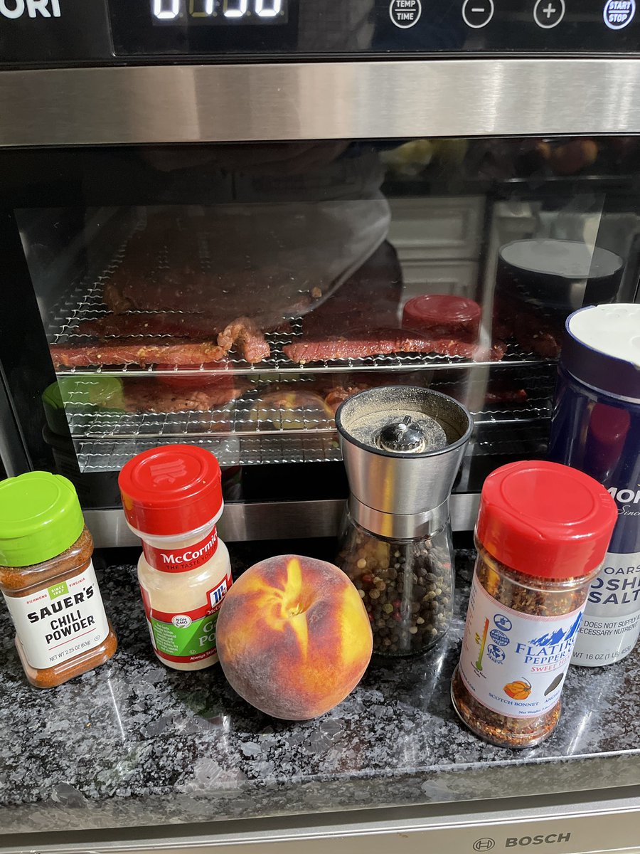 CONNN!!! tweet media