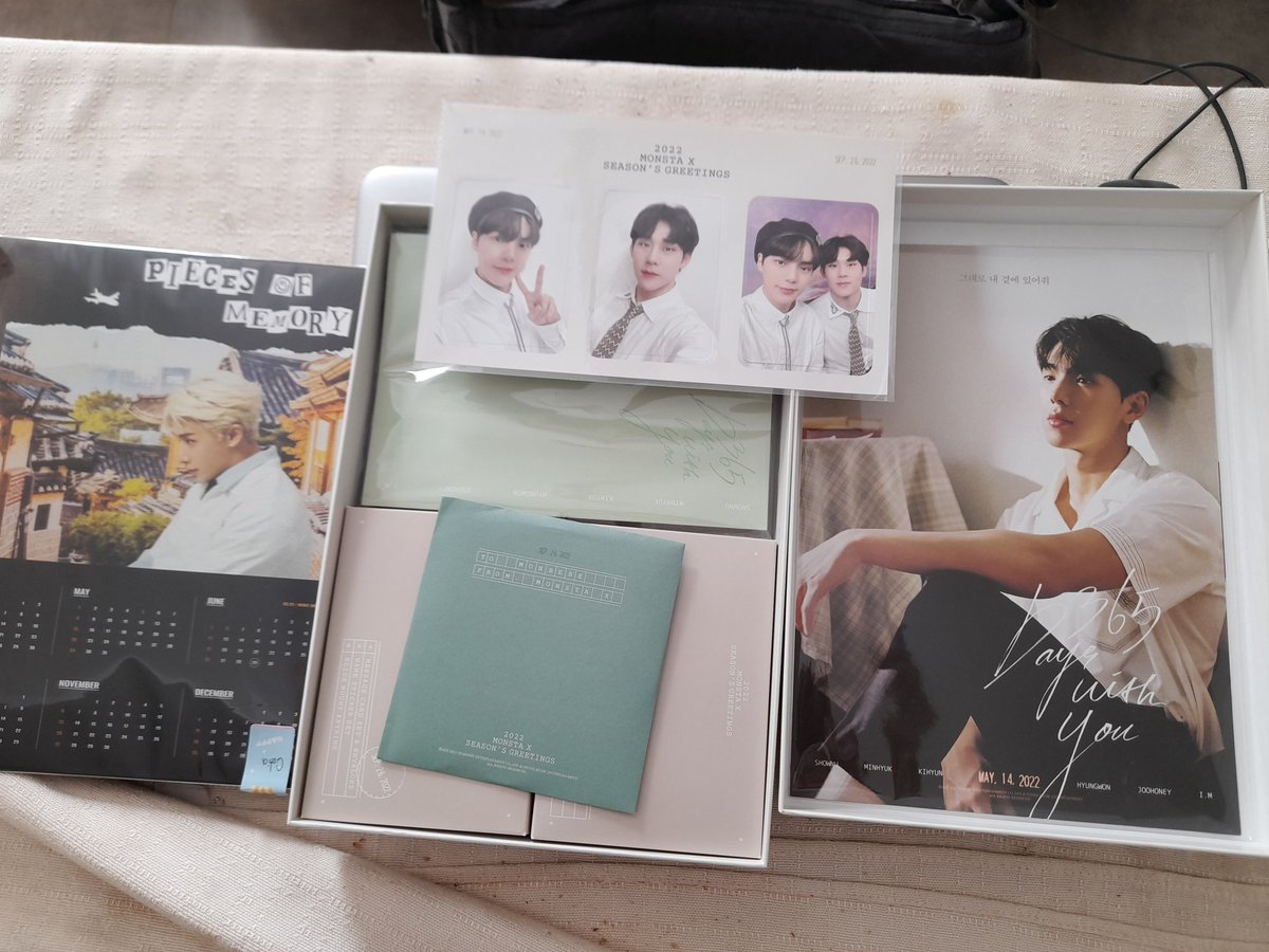 Cyn87M's tweet photo. @monbebest_ar gracias!!! 😭😭😭😭 llegó todo perfecto y está precioso 💜💜💜💜💜💜💜 https://t.co/ca0BZI6hEx