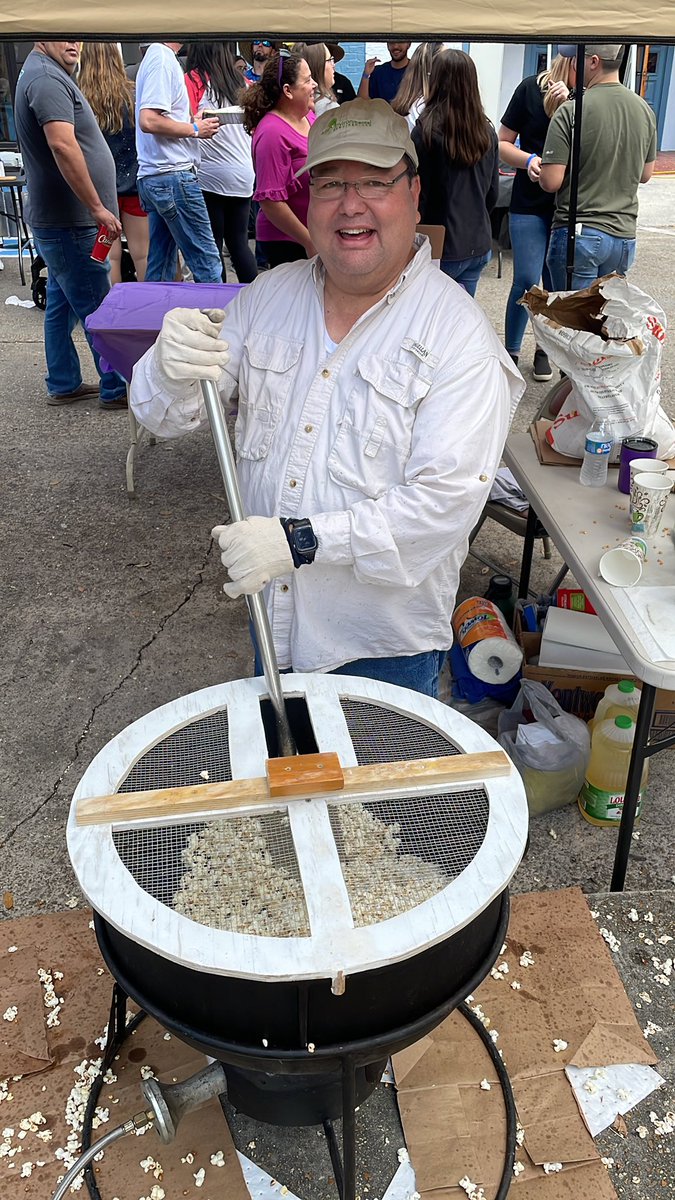 NorbNolty's tweet photo. Nothing like your EOC director @eeuesjr cooking kettle corn in the courthouse square 5 months after your parish was decimated. #resilience #BayouStrong #Terrebonne #Louisiana https://t.co/UYfZN3Fzr5