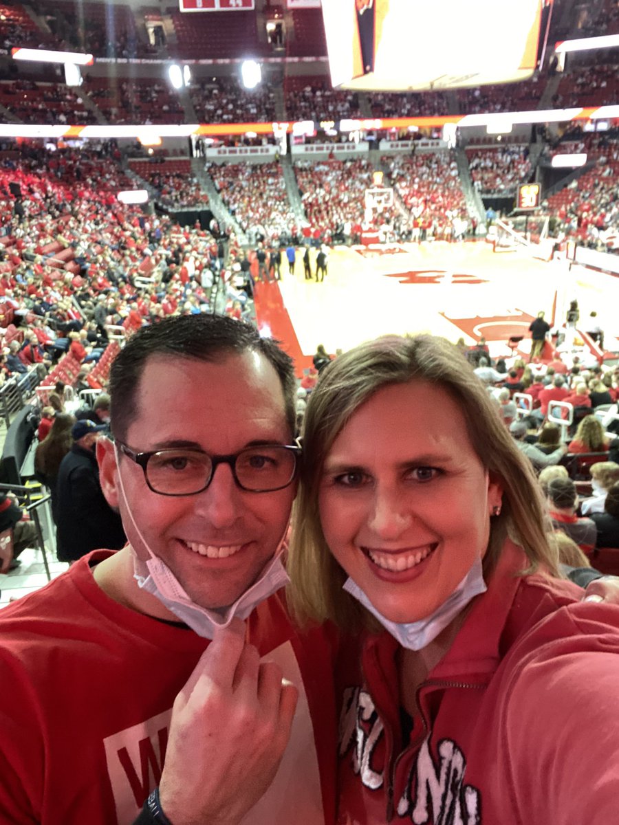 It must be love. <a href="/cmroche414/">Chris Roche</a> put on #Badgers gear for me. Let’s go, Bucky! #onwisconsin🏀