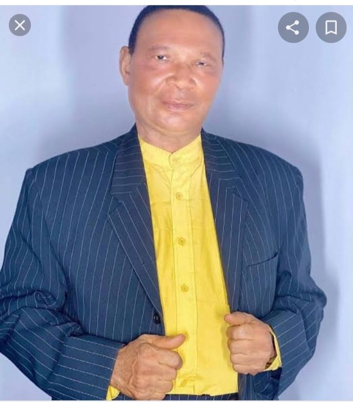 kidd_violent's tweet photo. May your dad heal from the hurt @LiquoroseAfije_ industry ashawo @mrmanyouu go and pay bride for loose girl so this man can heal 
#Emmarose #liquorlions #liquorose https://t.co/LSpxp10clh