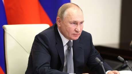ManigueroR's tweet photo. #Putin le dice a #Biden que no entiende por qué EEUU proporciona a los medios información deliberadamente falsa sobre la invasión a #Ucrania...RT
Sencillo Presidente #Putin, concretamente todo empieza porque el #USGOVERMENT es una falsa...
Economía y Gobierno yanqui se hunden... https://t.co/QkzwzascGZ