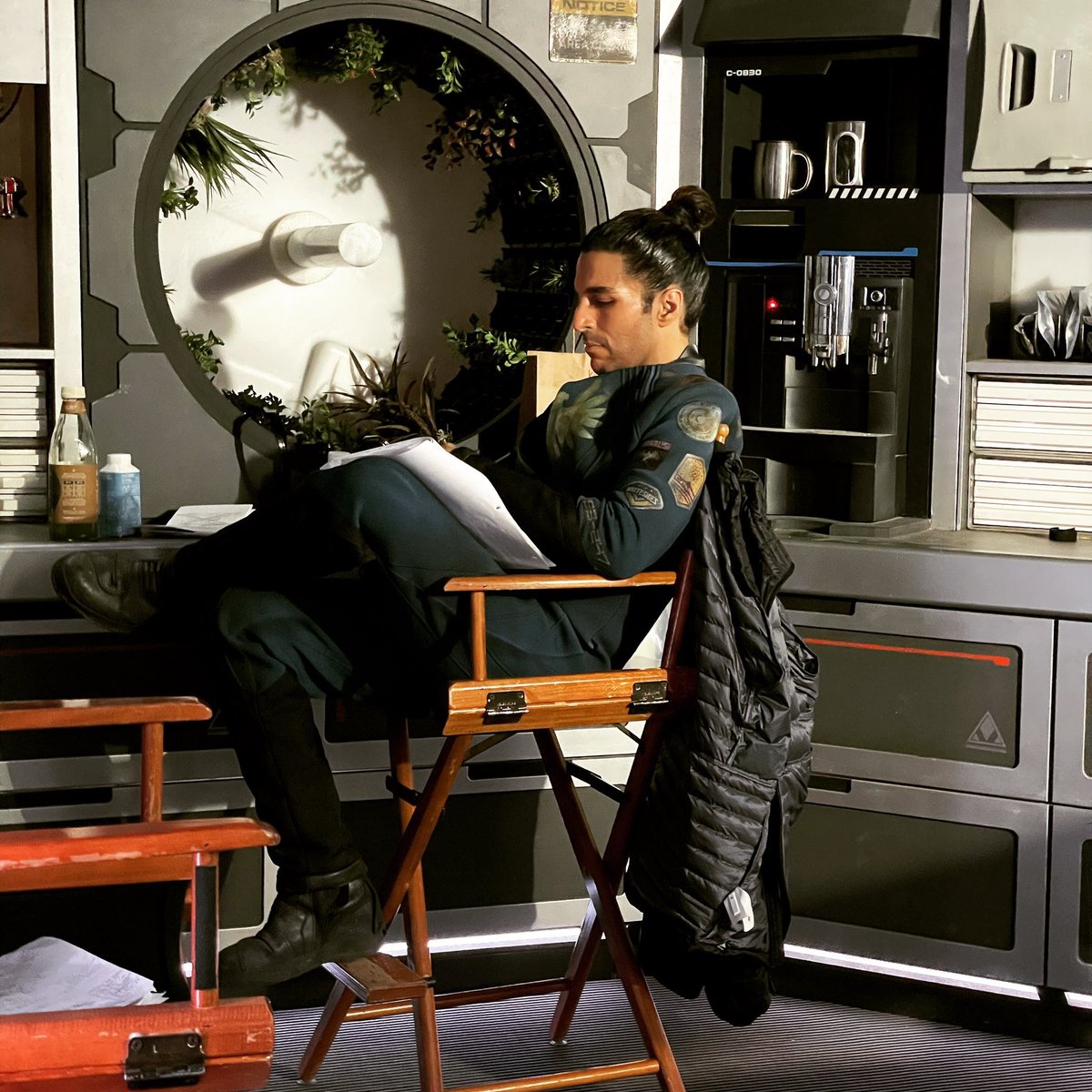 The Expanse France tweet media