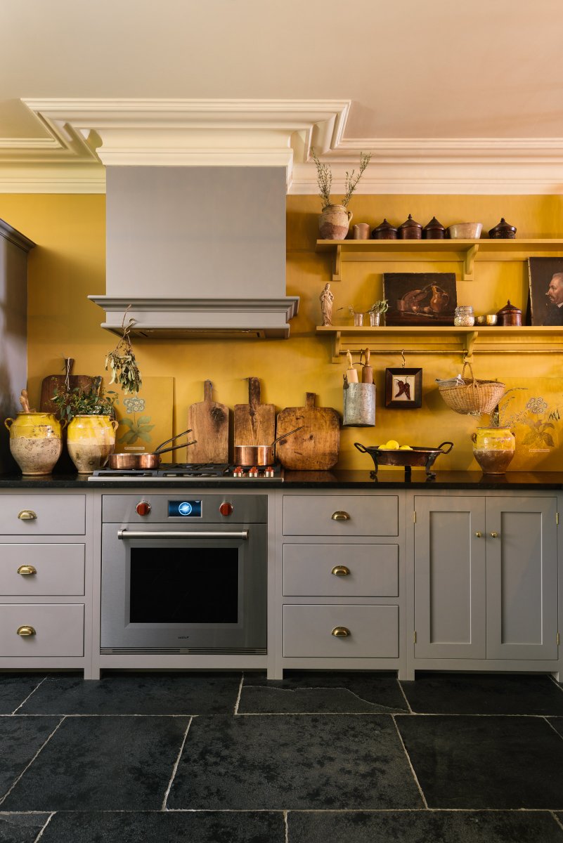 deVOLKitchens's tweet photo. Here at deVOL we have 12 Shaker shades all picked for their ability and ease to suit everyone, from rich reds to pale greys... https://t.co/19BgwTbk0I #HandpaintedKitchen https://t.co/sv6GRvEnvp