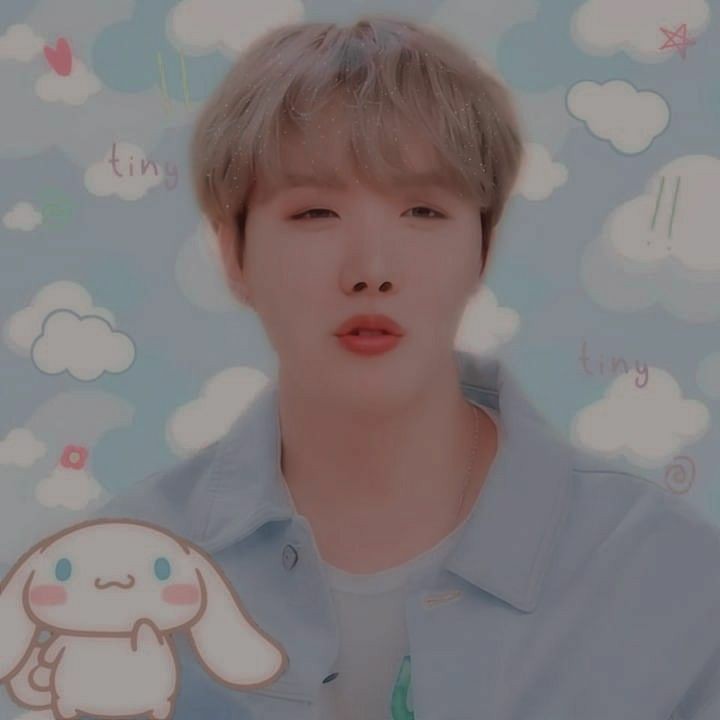 WinPyaePyaeZin4's tweet photo. BIRTHDAY BOY 💙☄️ https://t.co/ixi2Q6qEiT