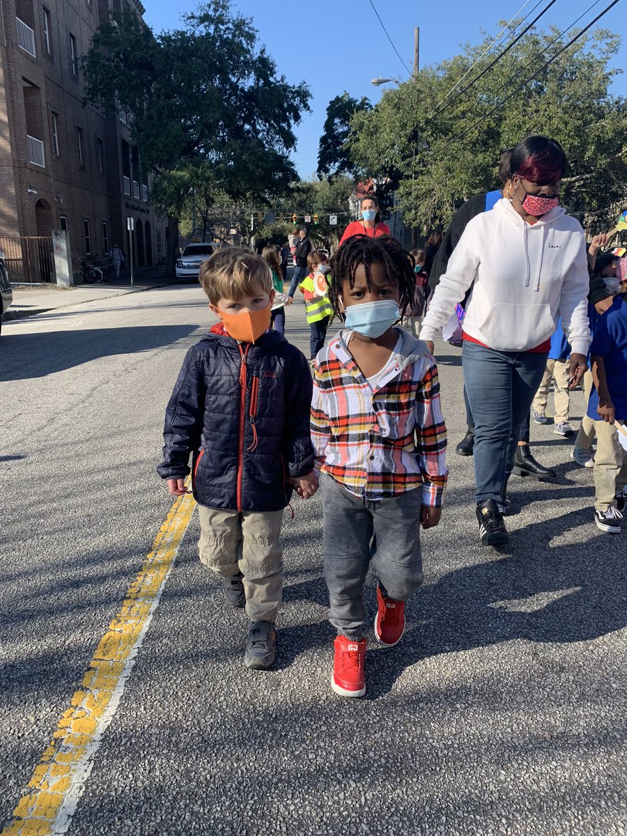 dottiebdaehm's tweet photo. Our3K, 4K, and kinders were so excited to join ECDC in this year’s Peace Parade. https://t.co/a10lJvJ0RD
