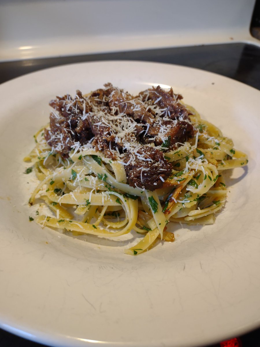CoryLaflin's tweet photo. Fettuccine with braised beef rib. #DIYLunch https://t.co/P3pwkQzipV