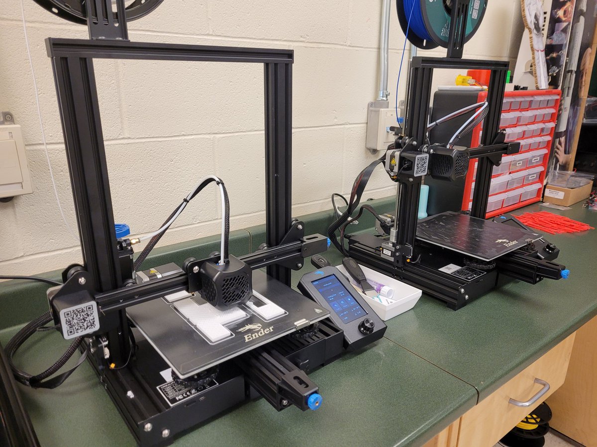 KayoeStewart's tweet image. My #MakerClassroom is now fully equipped with @Creality3dP #Ender3V2 3D printers and the new #CR30 #3Dprinting mill! Even Totoro is excited to see what students #create with these awesome machines @FHSkats @brilliant_labs