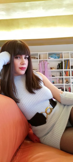 Wanna cuddle? https://t.co/gC5DtKLlqj