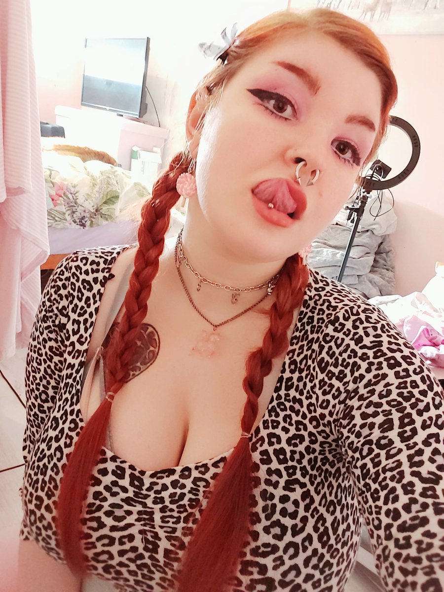 Xxgummycherries's tweet photo. I'm a dumb baby ok π±π now I'm gonna go play animal crossing
#redhead #egirl #ethot #y2k #braids #bimbo #dumbslut #softslut #pastellove #tonguepiercing #stretchedseptum https://t.co/v5O3eTPdgd