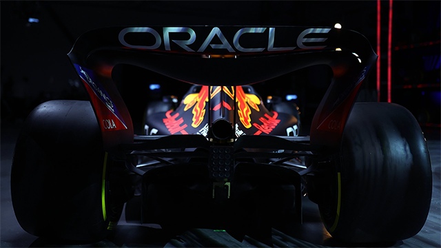 Команда Ред Булл второй представила болид на Чемпионат 2022 Red Bull RB18 t7t.ru/2022/02/12/red…