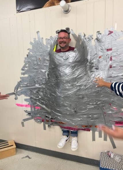 Another reason my principal is the best!! <a href="/NavarroLISD/">Navarro Elementary</a> #LovemyLISD