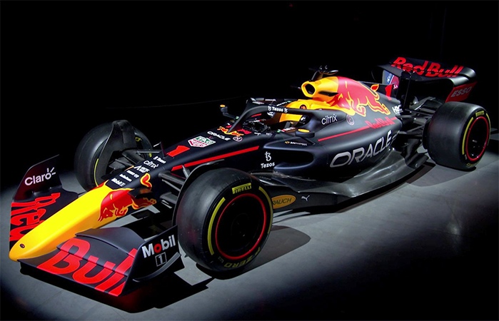 kondrateff's tweet photo. Команда Ред Булл второй представила болид на Чемпионат 2022 Red Bull RB18 https://t.co/LrA9gRs9iI https://t.co/fmlgJMK2oa