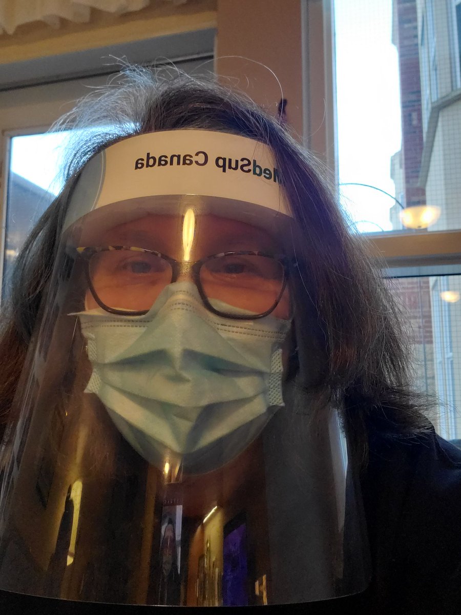 SDwor's tweet photo. I am Canadian and I am triple vaxxed.  For my family, my neighbours, my co-workers, our healthcare workers, for my country.  I will not be bullied. #IAMCANADIAN #IamVaxxed #convoygohome https://t.co/ktZtKsspxI